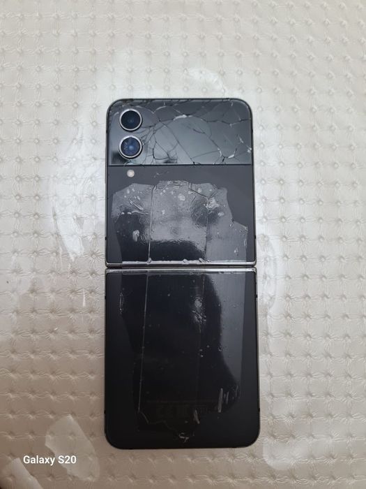 Продам Samsung z flip 4