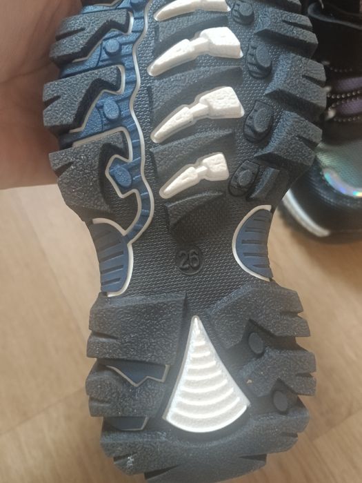 Зимние ботинки мал/дев 26р Новые