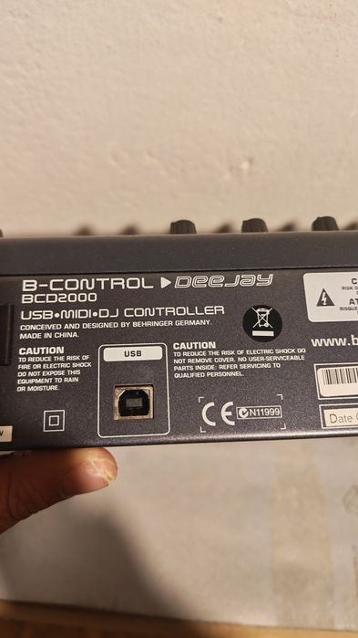Стара техника за DJ. Behringer, pioneer cdj 100 .