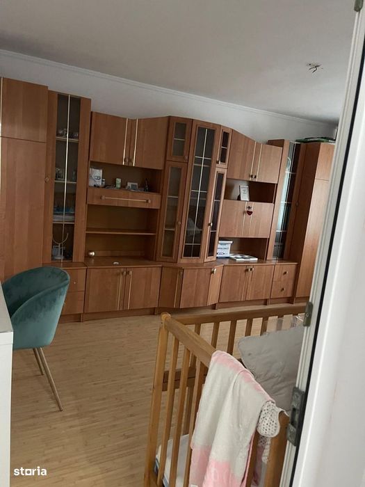 Poarta 6 , 2 camere decomandat cu centrala