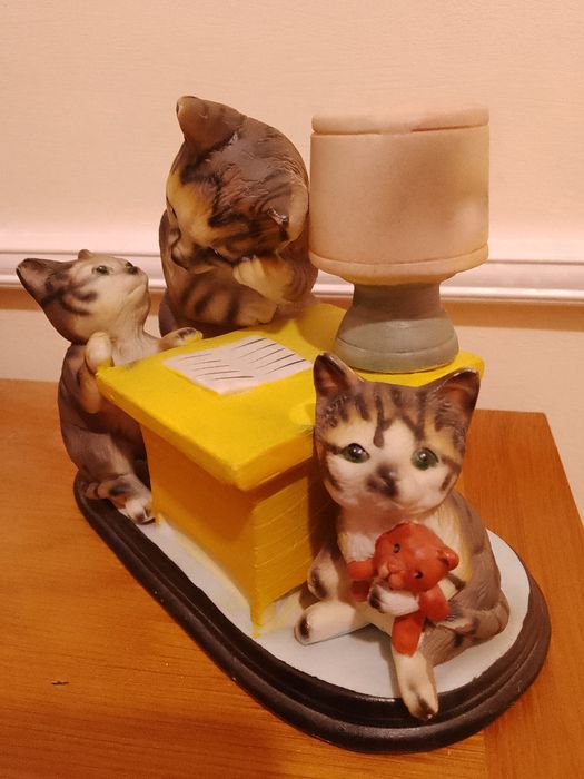 Две фигури "Зимна реколта" и "Котета"