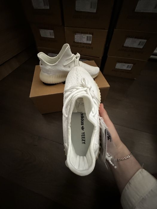 Yeezy 350 v2 white