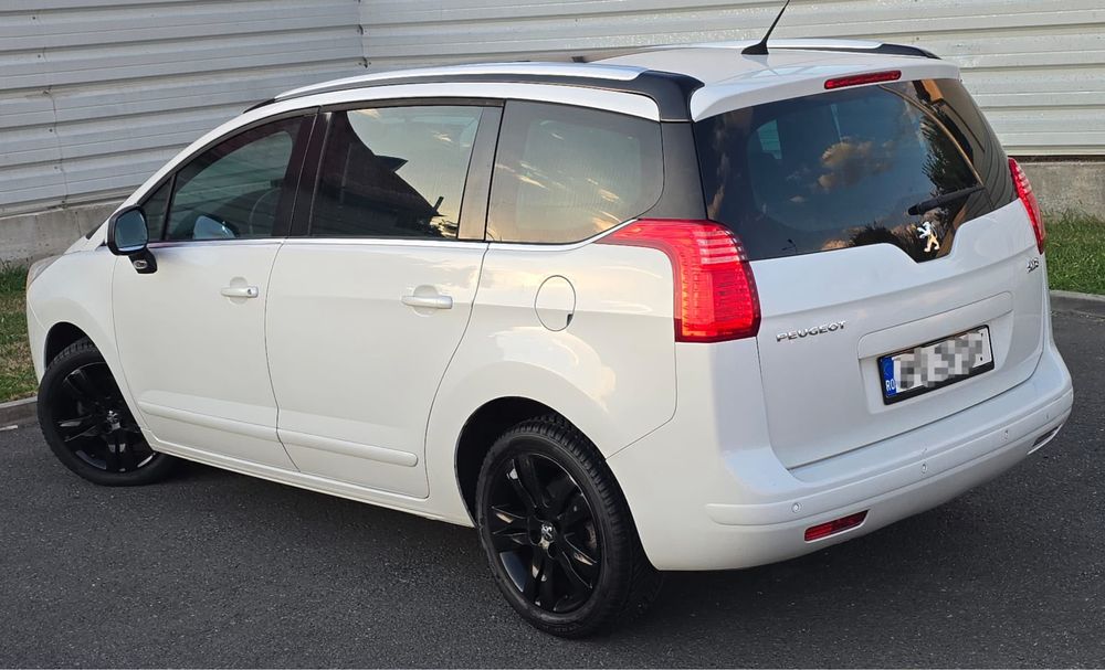 PEUGEOT 5008 2011 — imagine 3