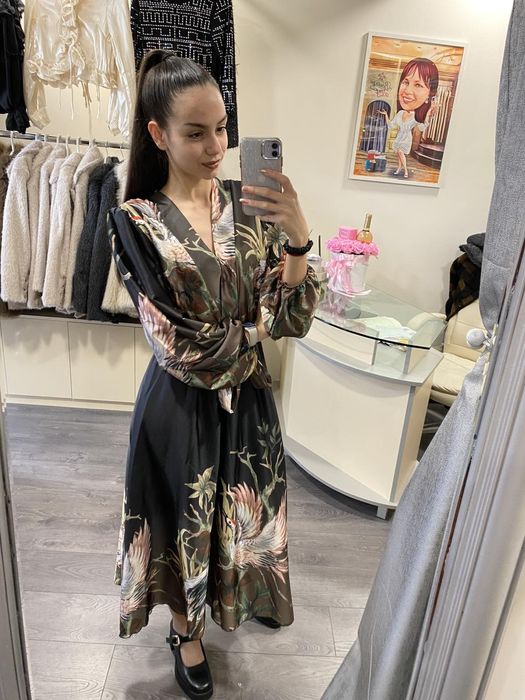 Сатенена рокля универсален размер