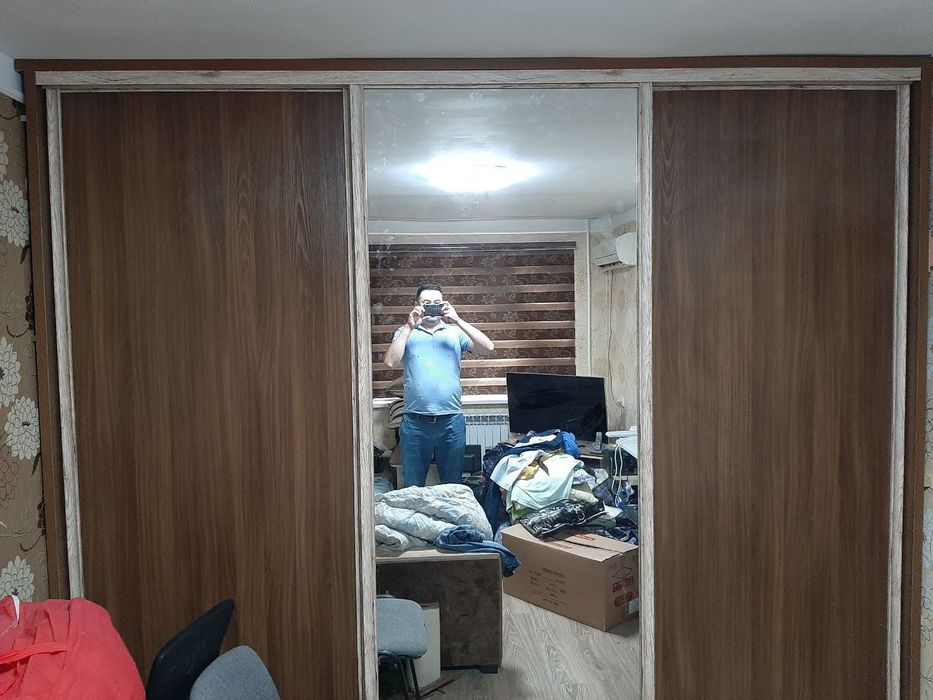 Продается встроенный шкаф-купе в разобранном виде.