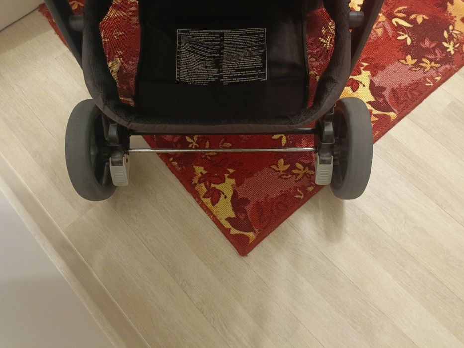 продам коляску Graco Evo