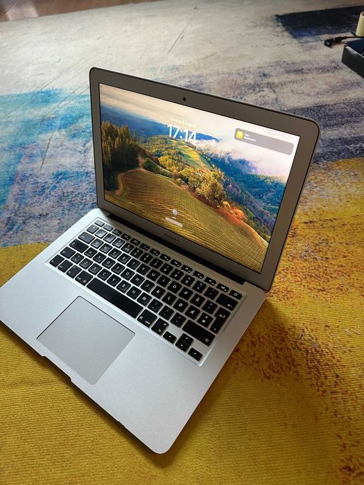laptop apple macbook air A1466, sonoma, i5, an 2015, baterie ok