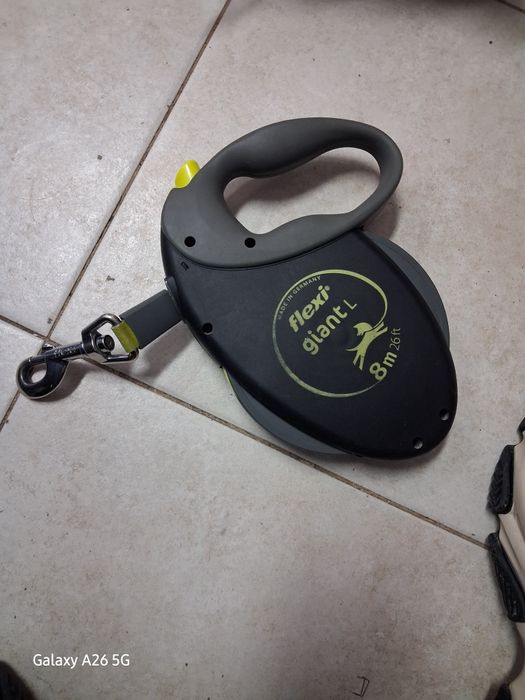 Flexi Giant L, автоматичен повод с лента, предназначен за големи и сил