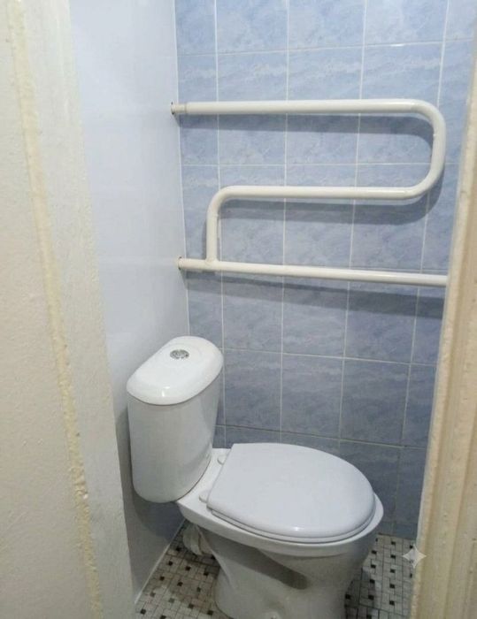Продаю 1/3/4, 27м2. Болкон 1.20×3. ТТЗ 1. На против базара Навруз!