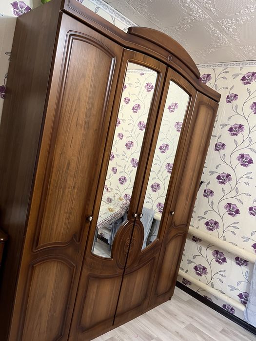 Продам комплект спального гарнитура