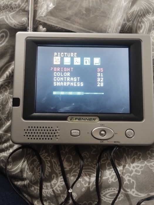 Televizor portabil Fenner complet