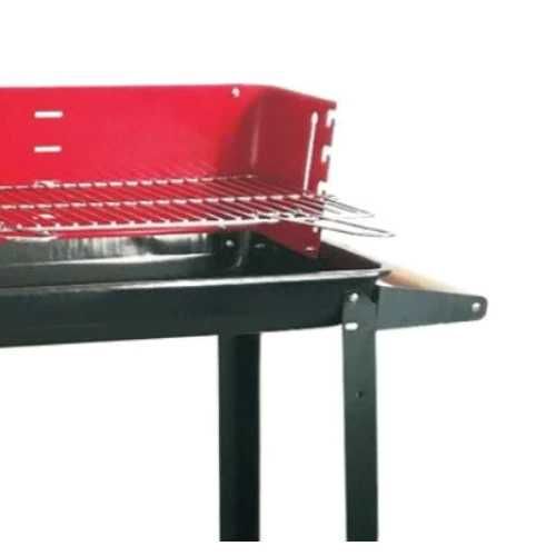 Скара, грил, барбекю на дървени въглища с поставкa дръжка и колелца.