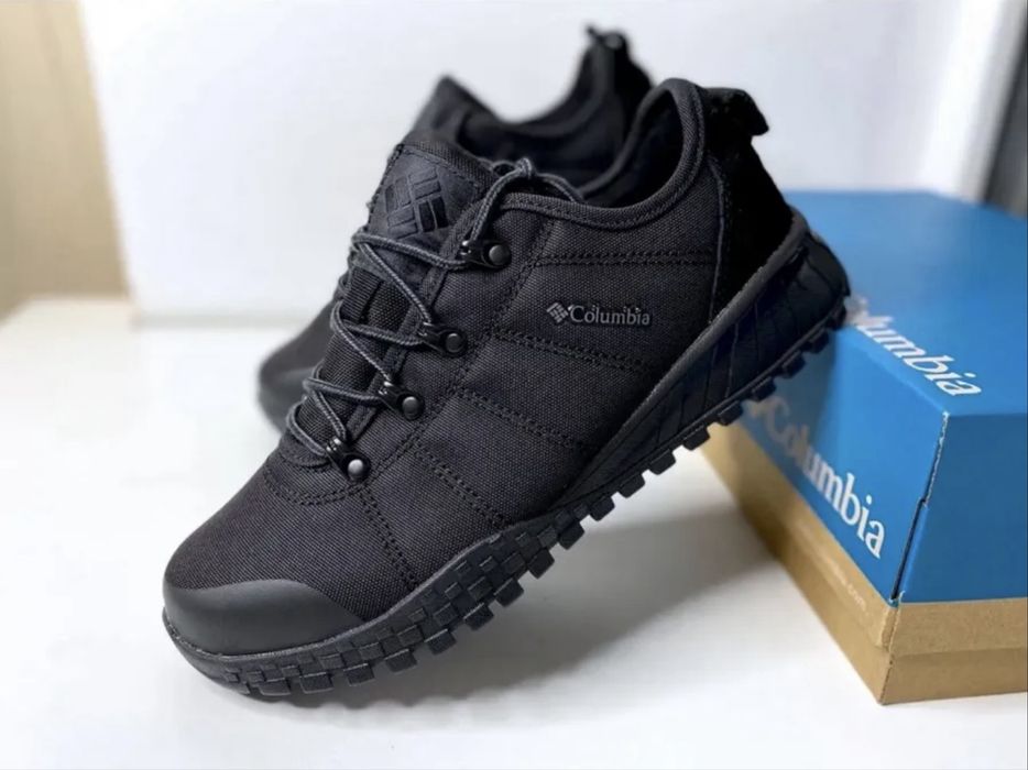 Продам кроссовки