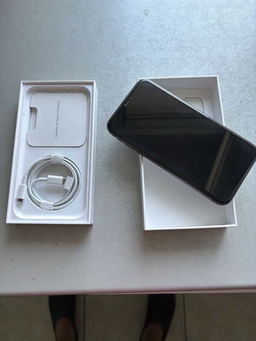 IPHONE 11,64GB,negru,cutie originala,incarcator