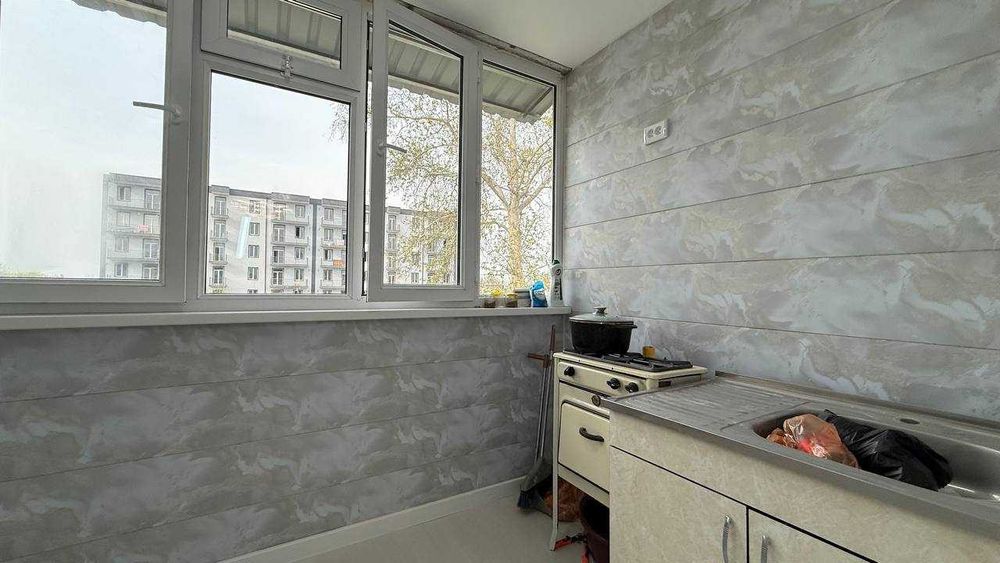 Киргили Дружба 4 қаватда 2 хонали квартира сотилади. ID: 1918