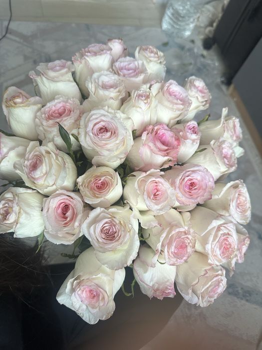 Цветы дарили ночью