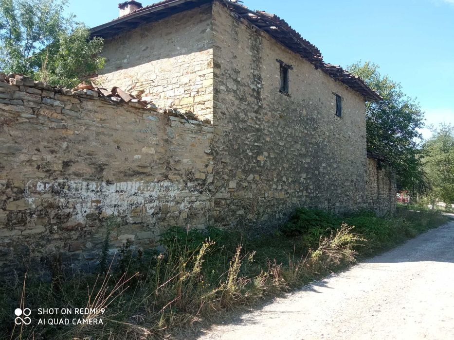 Продавам Къща във село Яворово област Стара Загора.
