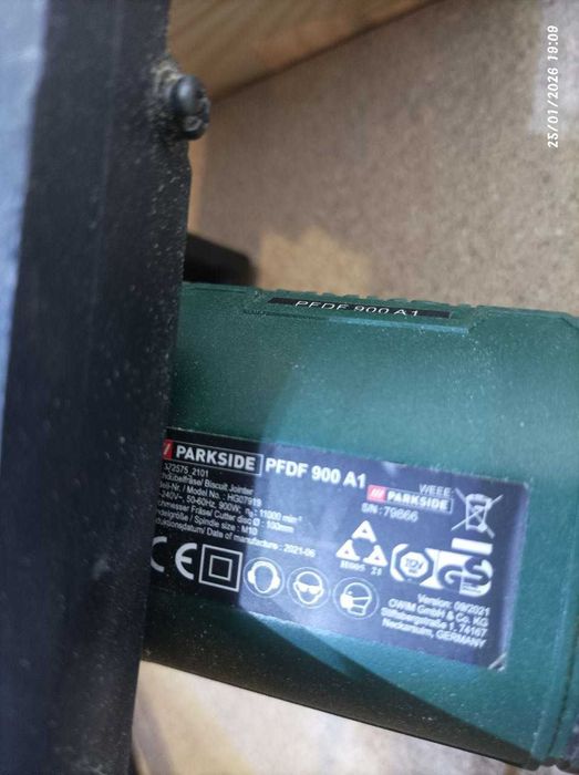 Masina de frezat dibluri plate PARKSIDE PFDF 900 C3 900 W