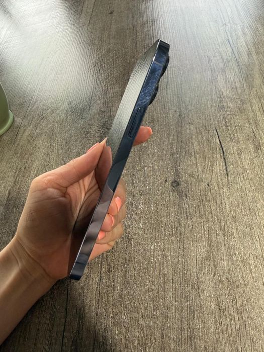 Iphone 13 pro max cu cutie si incarcator cumparat de nou