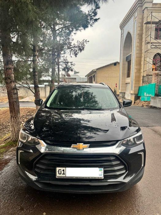 Продается Chevrolet Tracker 2024 года выпуска в отличном состоянии