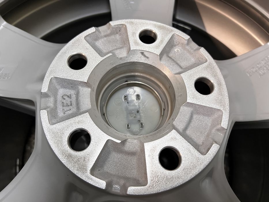 Джанти за Ауди Audi Оригинални от A4 B9 17” 5x112 7.5j ET38 66.5мм