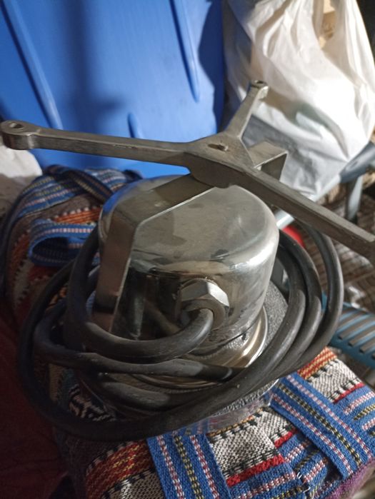 Прожектор для бассейна