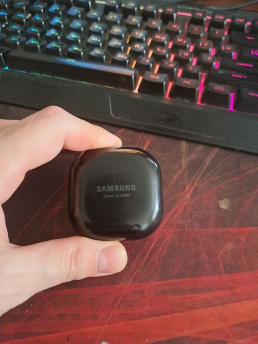 Продам Наушники Самсунг Бадс Про