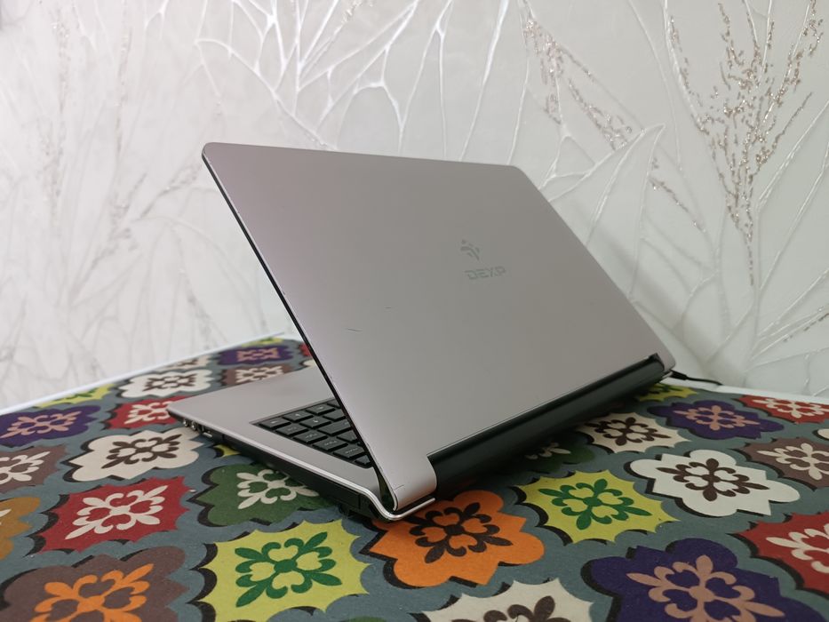Notebook SSD / ОЗУ 8GB Dexp Win 10, office.