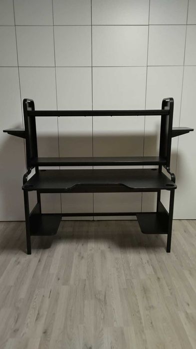 Birou de gaming ikea FREDDE