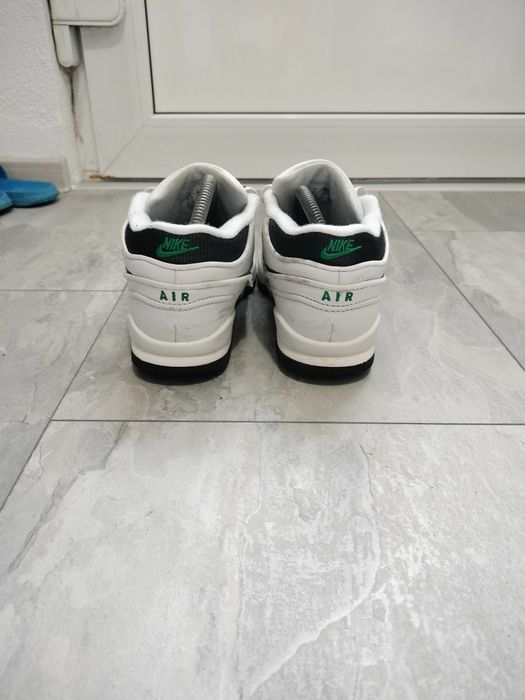 Vând adidași Nike Air Alpha force