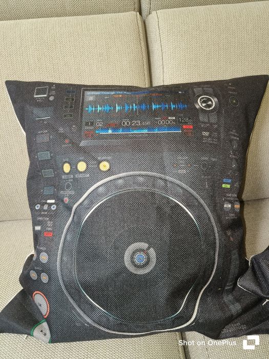 Set 3 perne decorative DJ(+ 2 rânduri de fete)