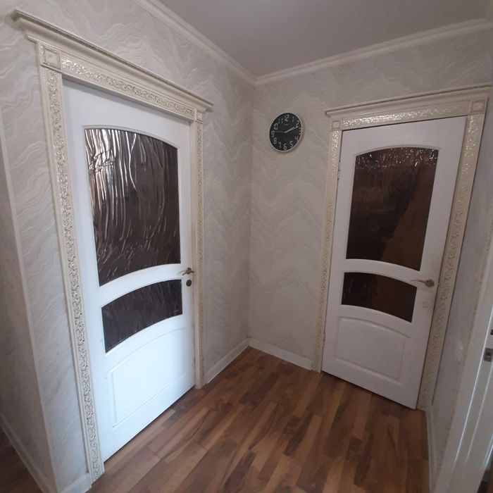 Межкомнатные двери (дерево)