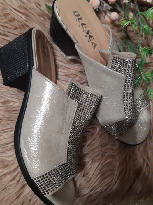 Продавам чехли естествена кожа