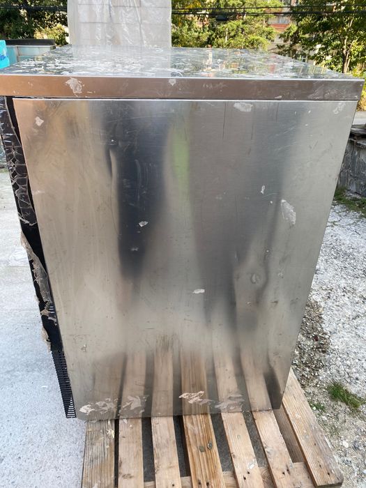 Ледогенератор за заведение