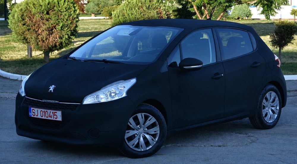 Peugeo 208 1.2 benzina, an 2015 , 112 000 km , rate , livrare, garantie