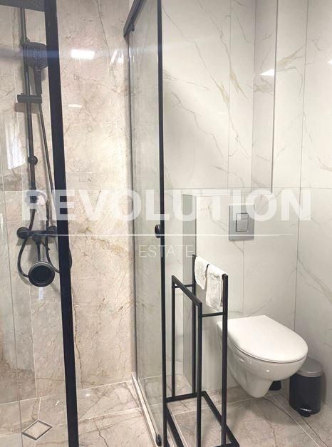 Дава се под наем Двустаен апартамент в Варна, Център - 60 кв.м за 600 € - Снимка #5