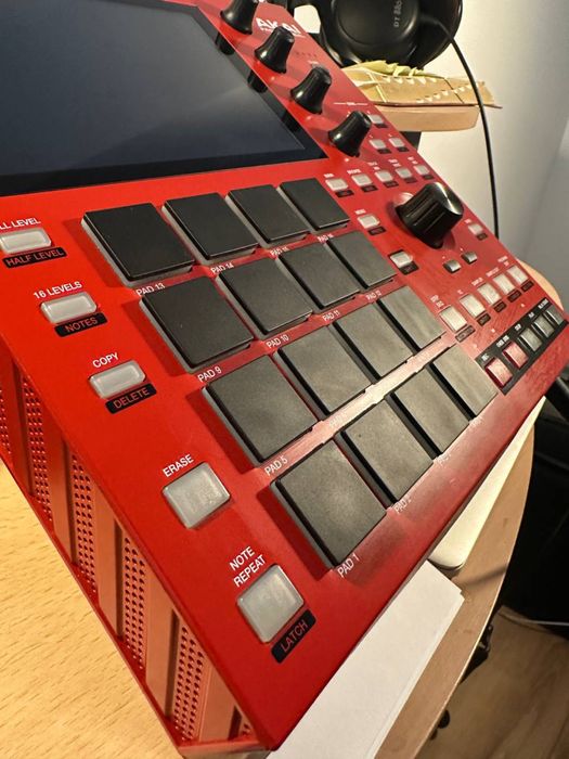 Akai MPC One plus + sampler, drum machine, synth