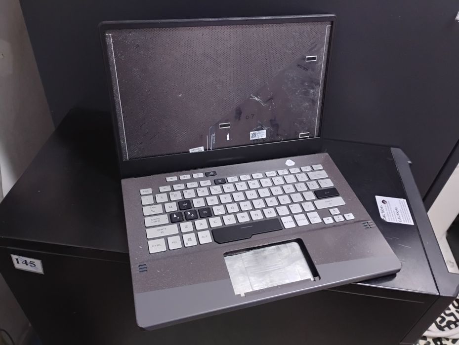 Laptop Asus - carcasă Zephyrus G14