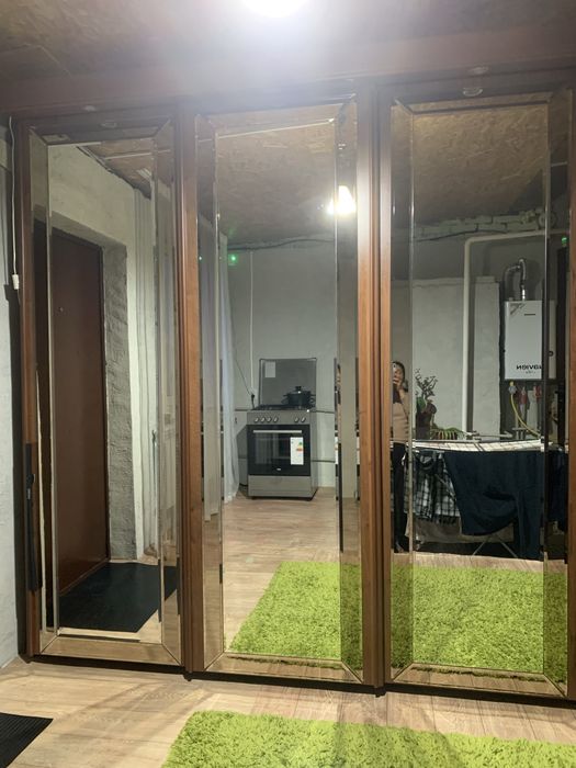 Продам купейный шкаф