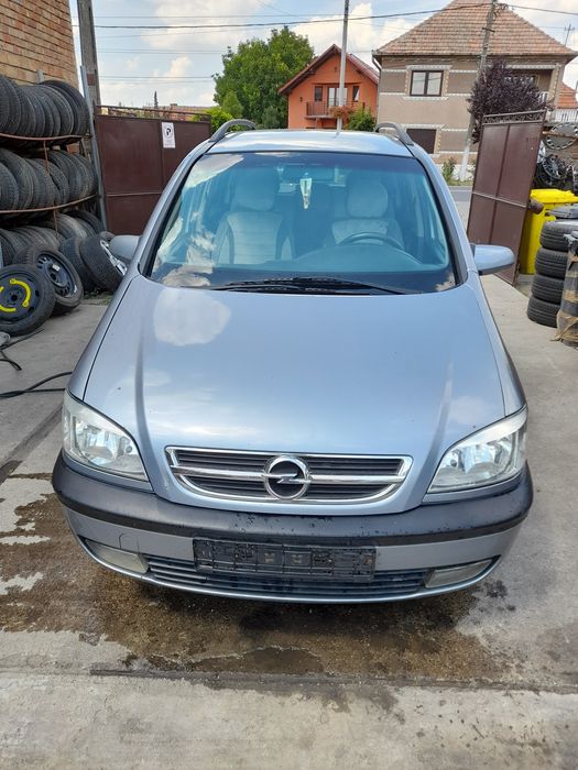 Far/faruri stanga/dreapta Opel Zafira A