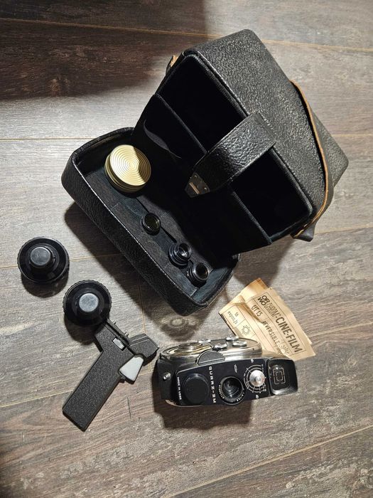 Продавам антикварна камера 8mm Movie Camera Quarz 2M