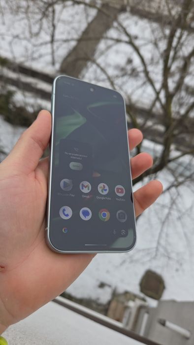 Google Pixel 9 - green