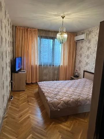 Продава се Тристаен апартамент в София, Фондови жилища - 84 кв.м за 1786 €/кв.м - Снимка #7