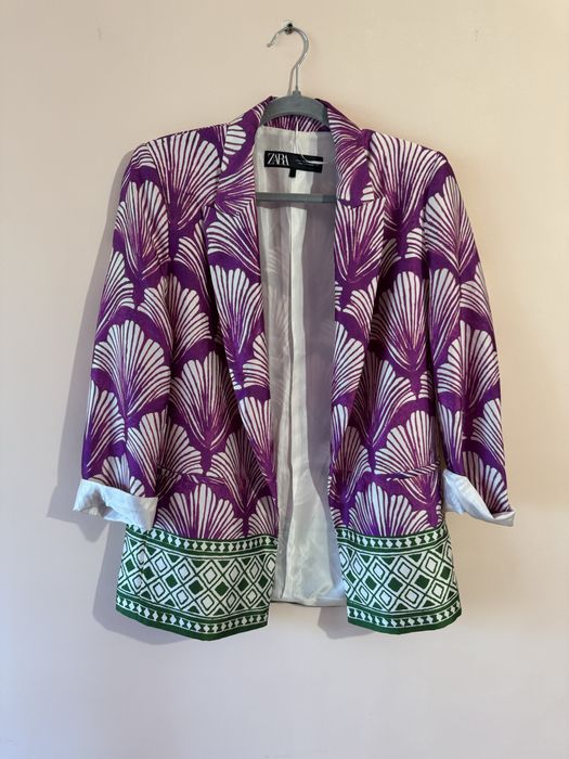 Костюм на зара в няколко цвята