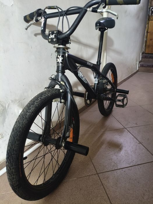 Трюковой велосипед BMX