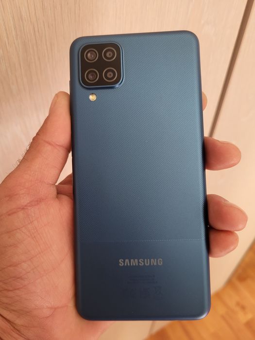 Vând Samsung A12