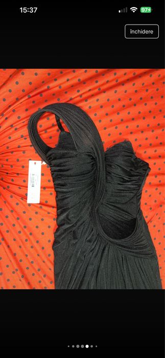 Rochie neagra cu sclipici nașă Paula Richi