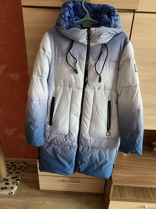 Продам пуховик женский