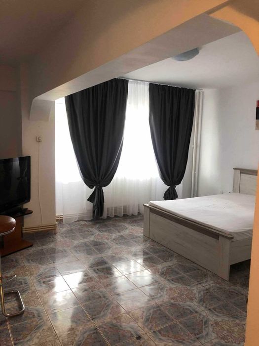 Ofer spre închiriere apartament 1 camera, parter,zona ultracentrala