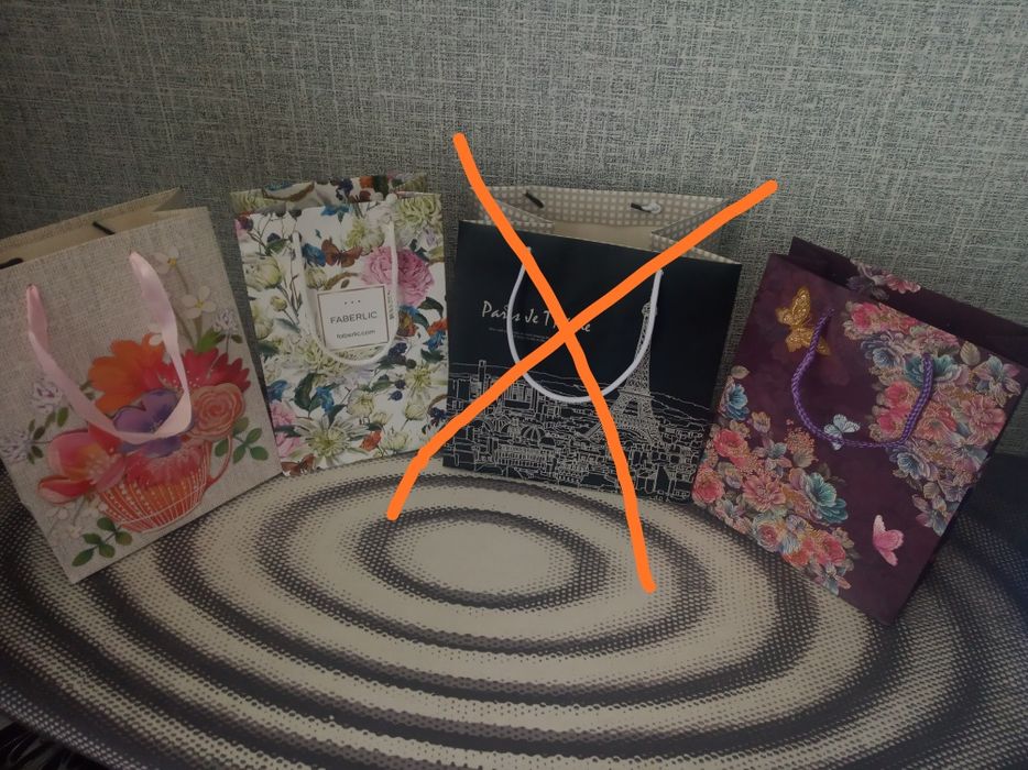 Подарочные пакеты разных размеров